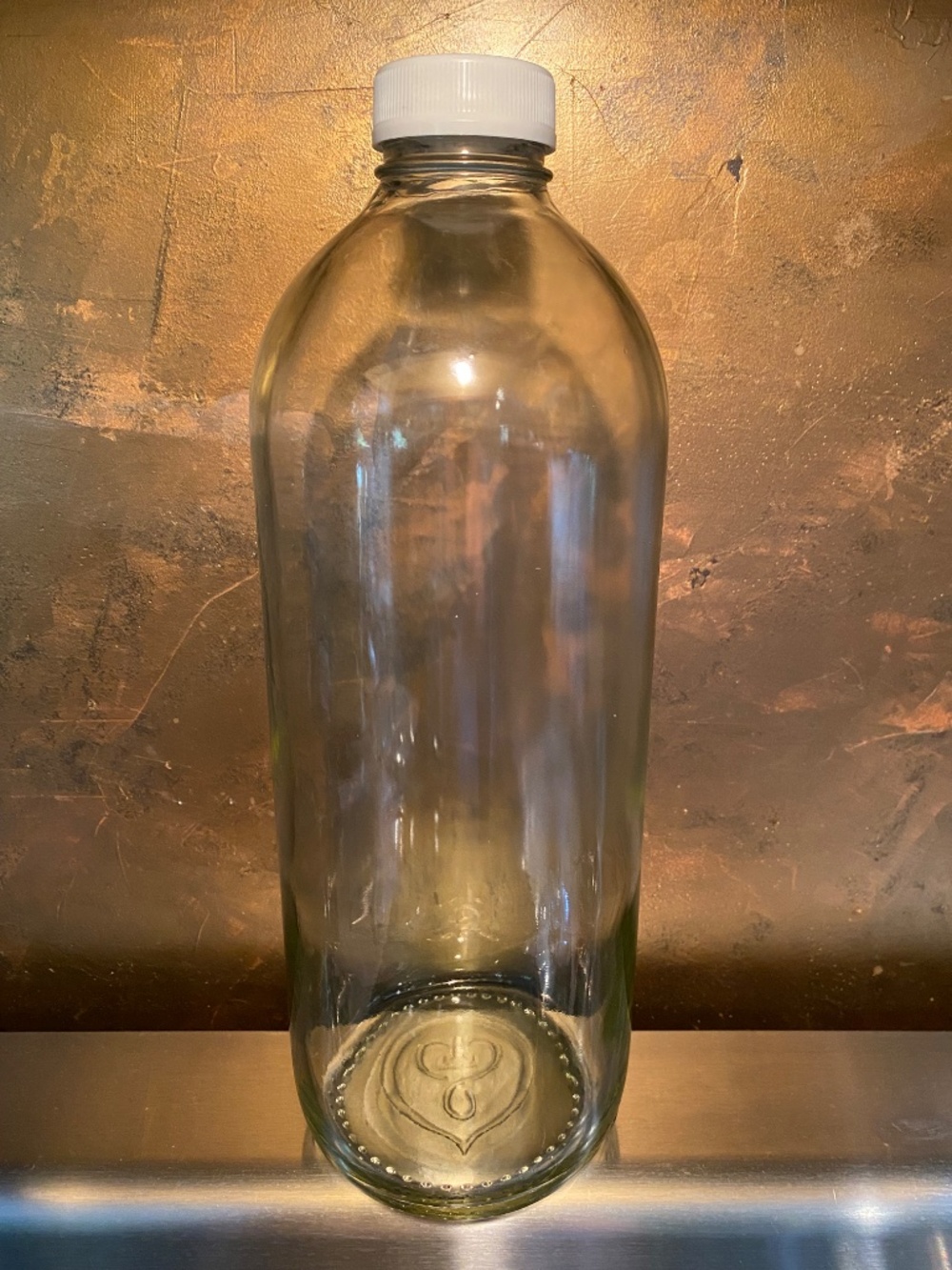 💧Two 48 oz. Large Thick Glass Jugs Screw on Plastic Cap Water Storage Home Brew - Picture 2 of 11